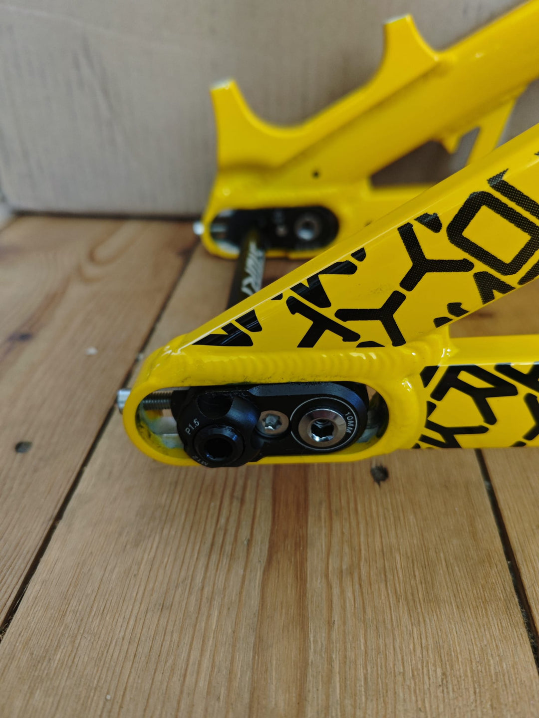 Story frame kit. Yellow 26 inch. Brand new.
