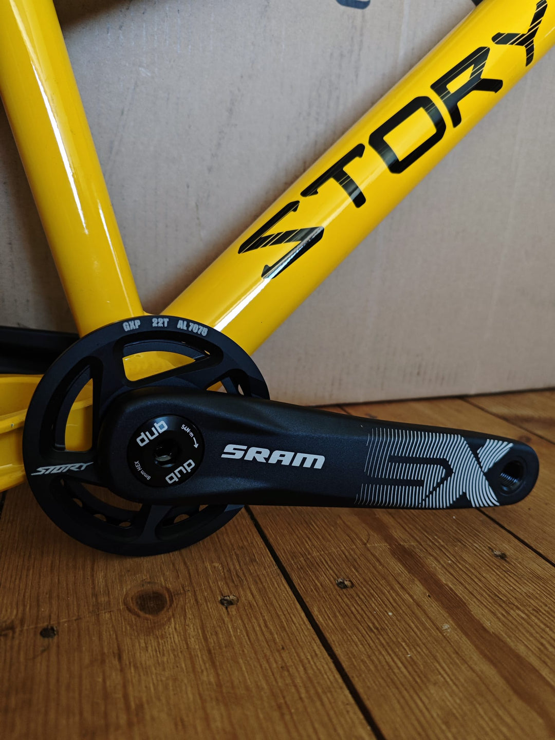 Story frame kit. Yellow 26 inch. Brand new.