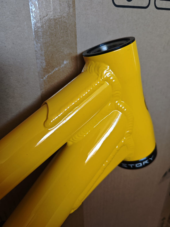 Story frame kit. Yellow 26 inch. Brand new.