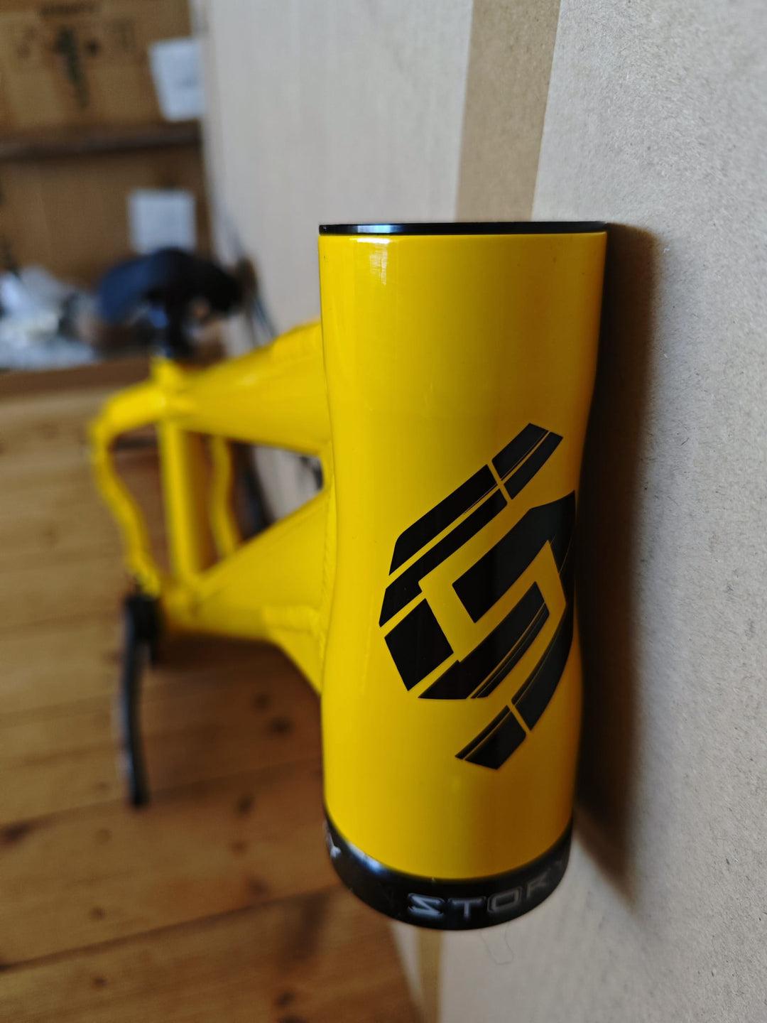 Story frame kit. Yellow 26 inch. Brand new.