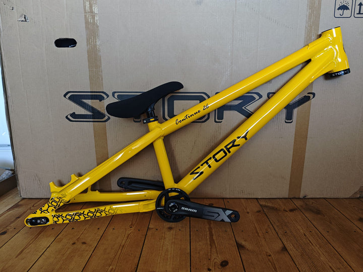 Story frame kit. Yellow 26 inch. Brand new.